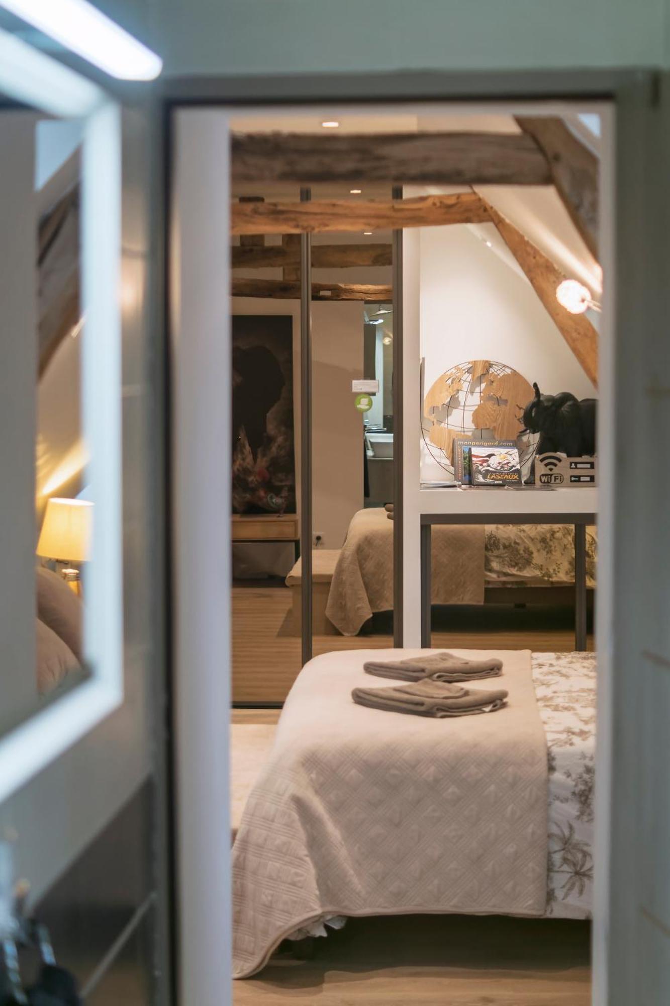 Ferme Des Petites Oreilles 4 Etoiles Montignac-Lascaux Bagian luar foto